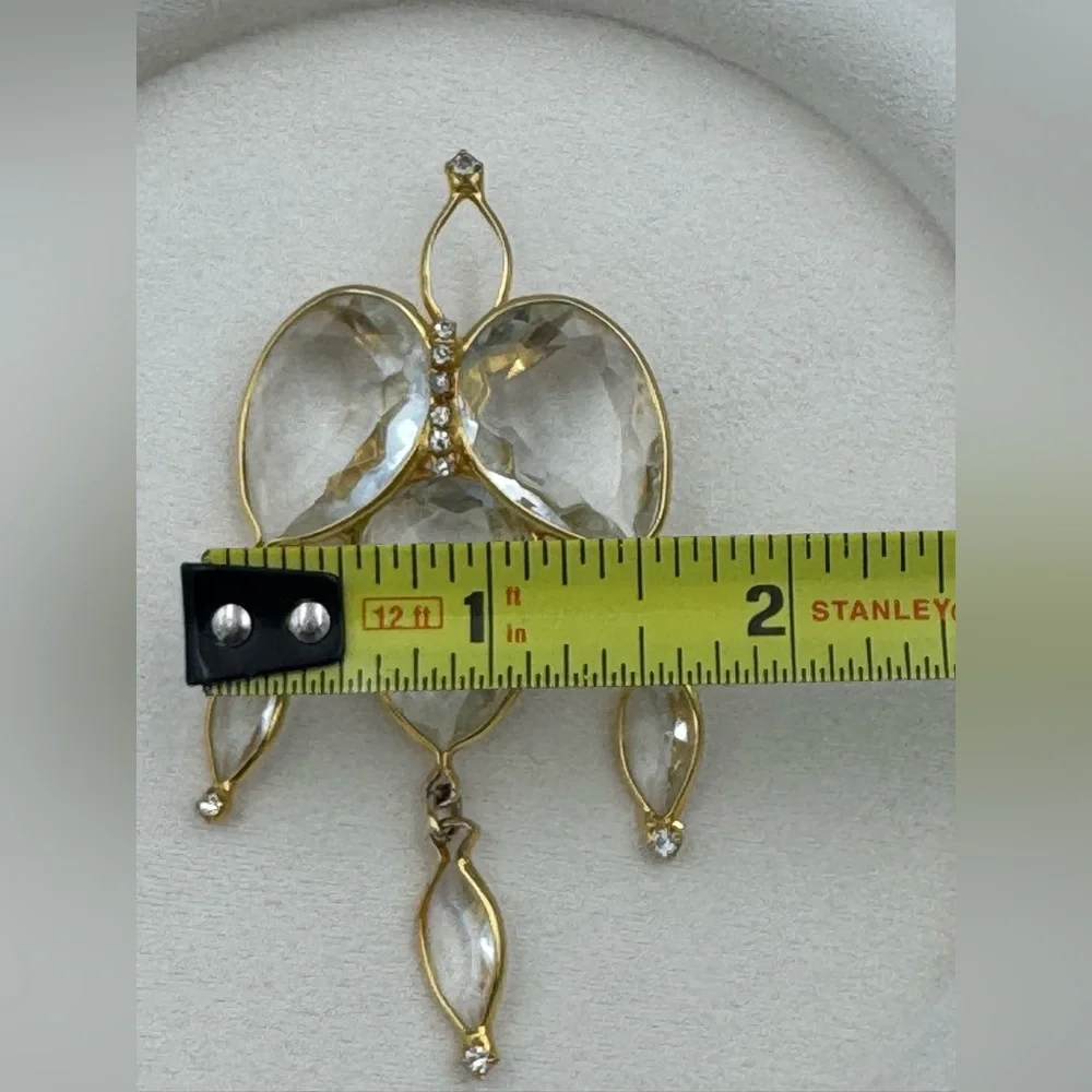 Vintage 1970s Goldtone Clear Crystal‎ Chandelier Brooch Pin Statement